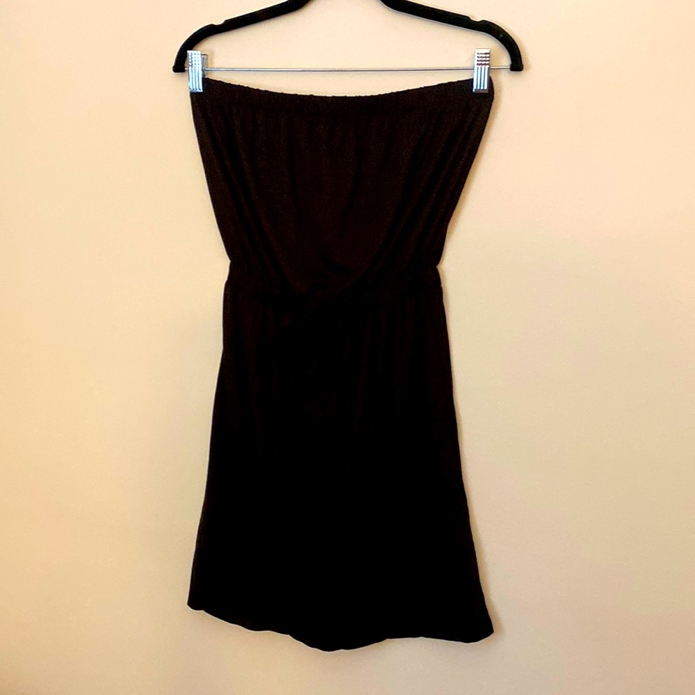 Strapless short dress with tie detailing